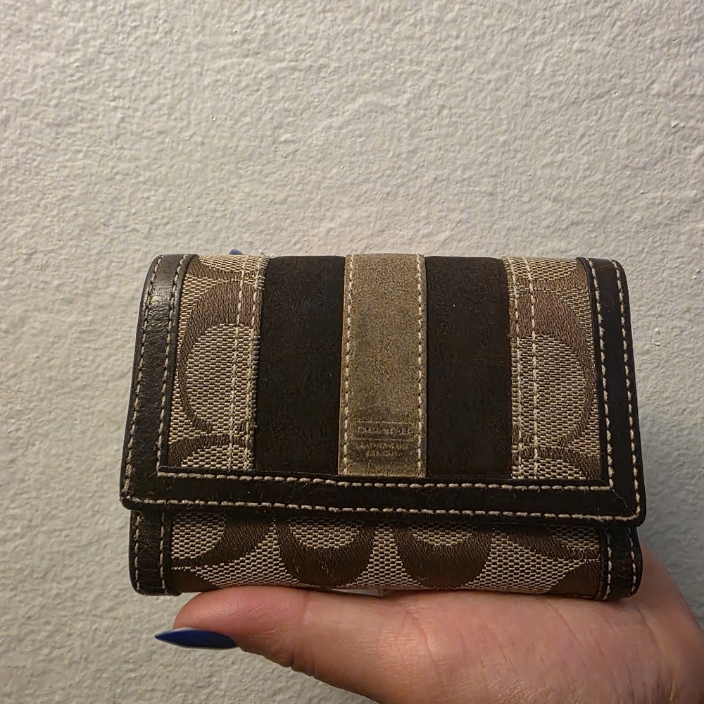 SOLD 🚫COACH Compact Wallet